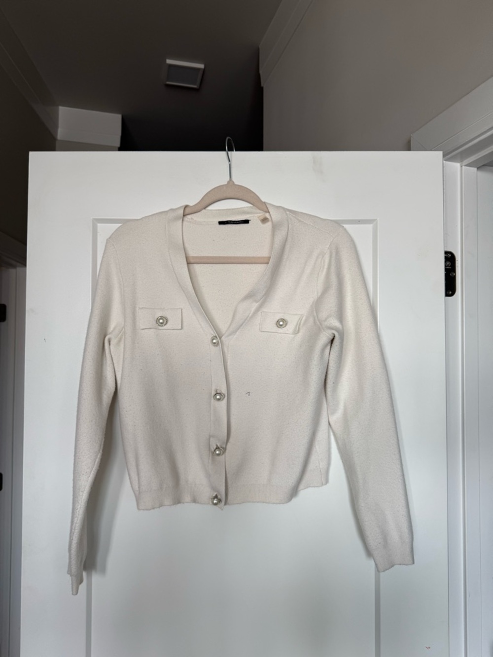 T Tahari Cream V-Neck Buttoned Knit Cardigan